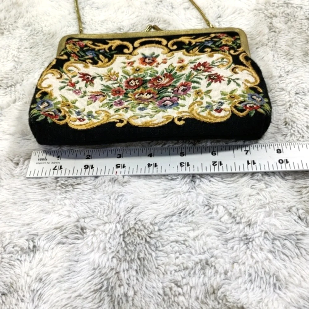 Vintage Tapestry Beautiful Floral / Black Purse & Gold Clasps - Picture 10 of 15